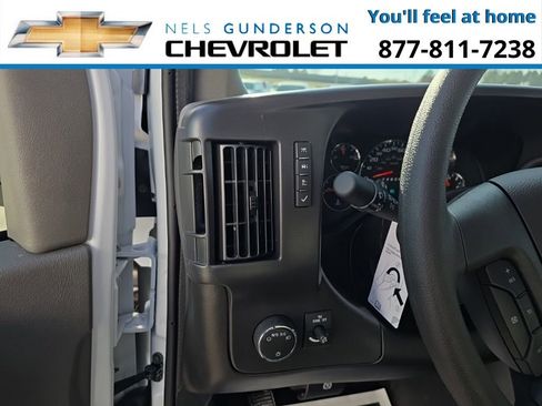 New 2025 Chevrolet Express 3500 LT w/ LT Preferred Equipment Group RWD image 17