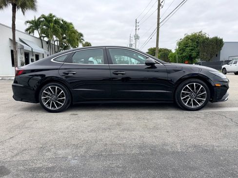 Used 2021 Hyundai Sonata Limited w/ Cargo Package FWD image 4