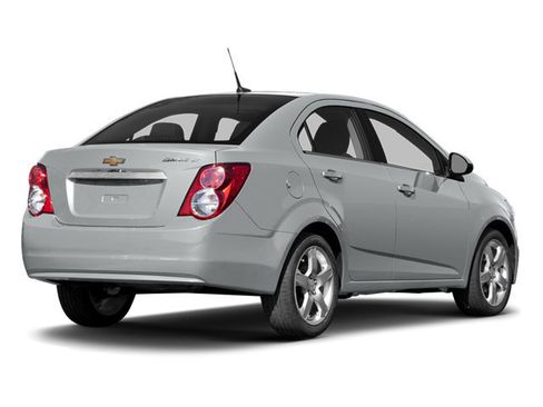 Used 2014 Chevrolet Sonic LT FWD image 2