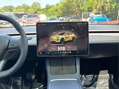 Used 2023 Tesla Model Y Long Range AWD/4WD image 11