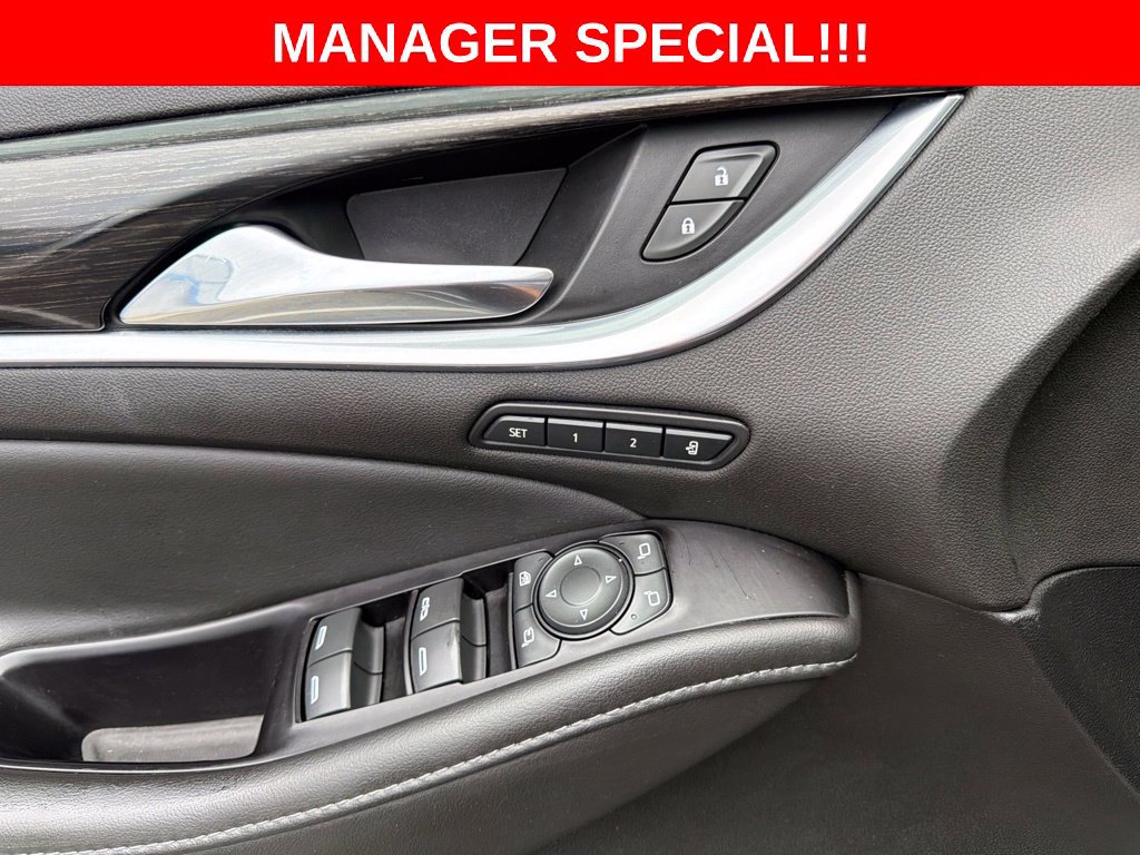 Used 2019 Buick Enclave Avenir w/ Avenir Technology Package AWD/4WD image 37