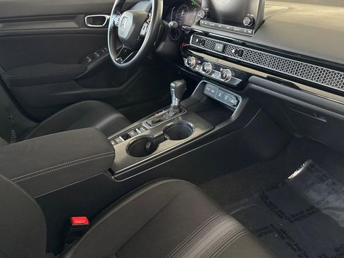 Used 2025 Honda Civic Sport image 31