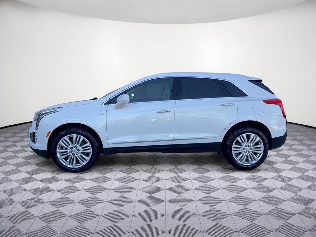 Used 2019 Cadillac XT5 Premium Luxury FWD image 2
