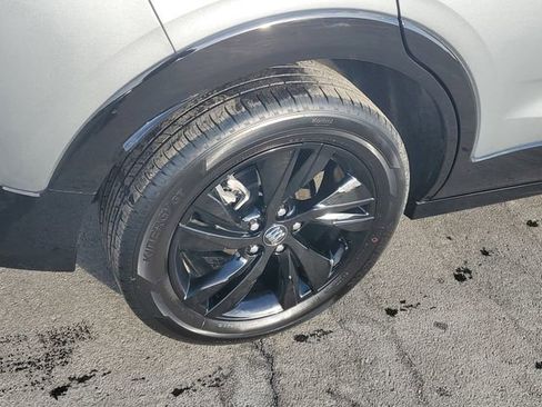 Certified 2025 Buick Encore GX Sport Touring image 5