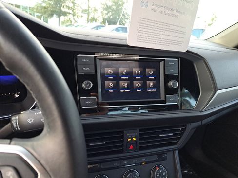 Certified 2022 Volkswagen Jetta Sport image 21