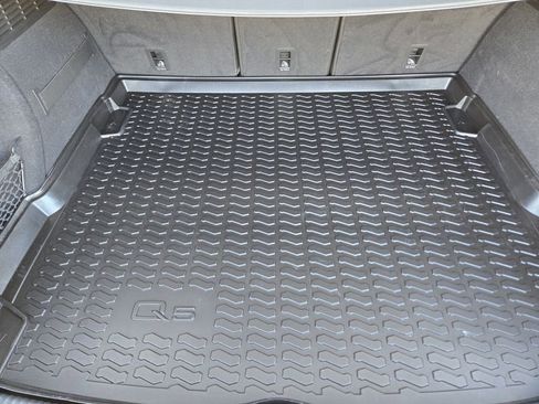 Certified 2023 Audi Q5 2.0T Premium w/ Convenience Package image 40