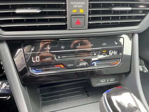 New 2025 Volkswagen Jetta SE image 17