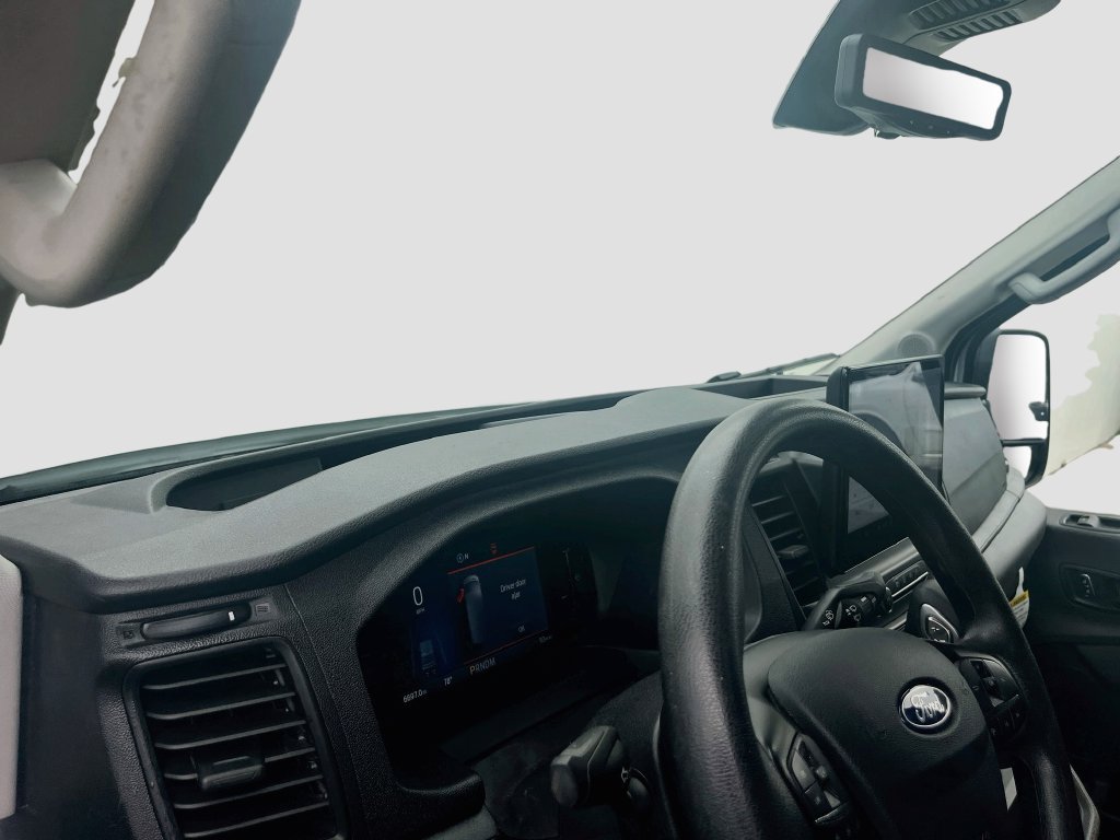 Used 2026 Ford Transit 250 148 Medium Roof Extended AWD image 9