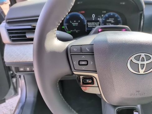 Used 2026 Toyota Camry XLE w/ Premium Plus Package image 17