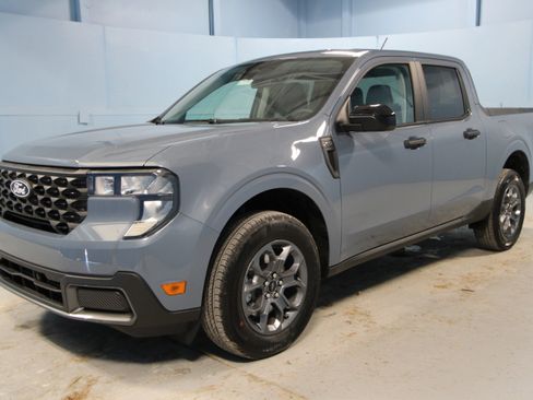 New 2025 Ford Maverick XLT w/ XLT Luxury Package image 24
