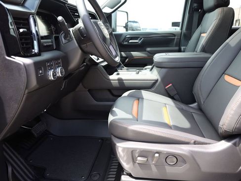 New 2026 GMC Sierra 3500 AT4 w/ Technology Package AWD/4WD image 11