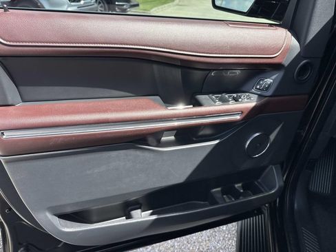 Used 2024 Ford Expedition Limited RWD image 21