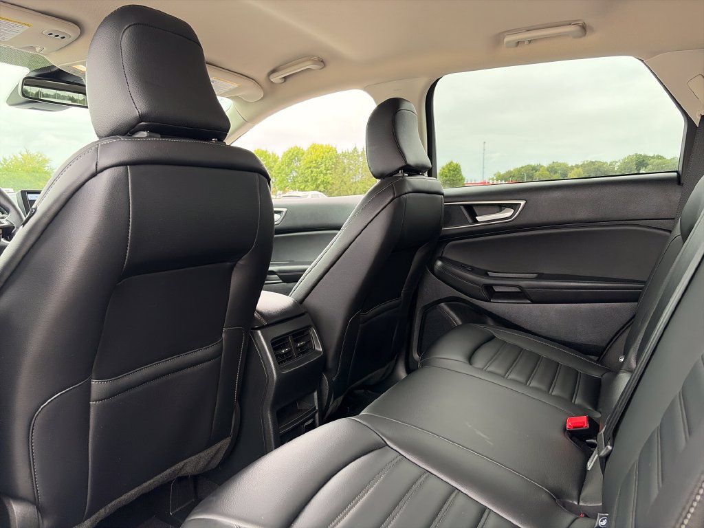 Used 2024 Ford Edge SEL w/ Convenience Package AWD/4WD image 28