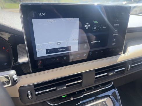 Used 2023 Lincoln Corsair AWD w/ Equipment Group 101A image 8