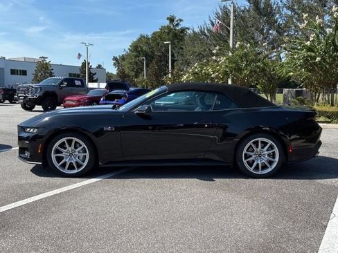 Used 2024 Ford Mustang GT Premium image 12