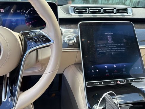 Used 2023 Mercedes-Benz S 580 4MATIC Sedan image 4