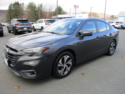 Used 2023 Subaru Legacy Premium image 1