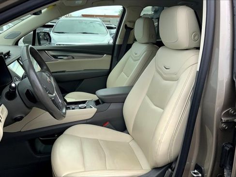 Used 2022 Cadillac XT5 Premium Luxury image 24