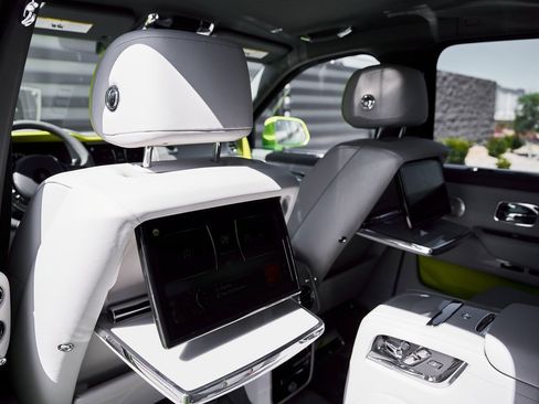 Used 2024 Rolls-Royce Cullinan image 51