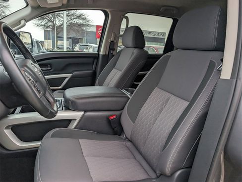 Certified 2024 Nissan Titan SV w/ SV Convenience Package image 27