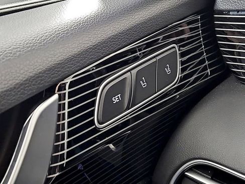 Used 2023 Hyundai Palisade Calligraphy image 26