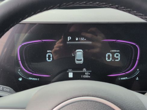 Used 2025 Kia Sportage EX w/ Premium Package image 24