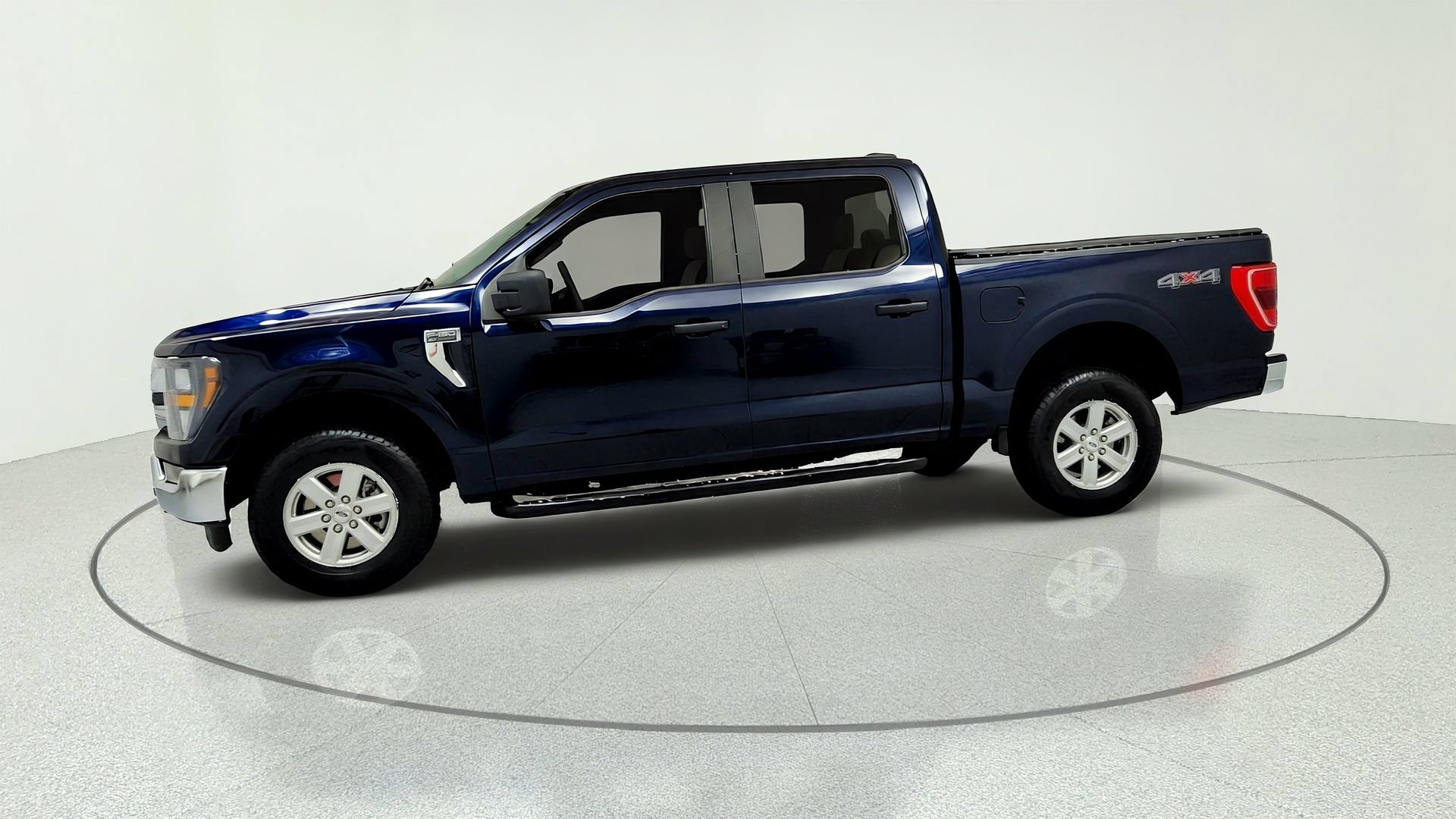 Used 2023 Ford F150 XLT AWD/4WD image 2