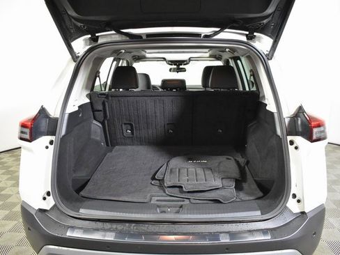 Certified 2022 Nissan Rogue SV w/ SV Premium Package image 30