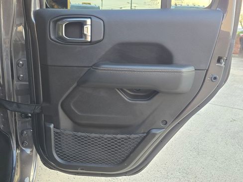 Used 2025 Jeep Wrangler Unlimited Sahara w/ Safety Group image 21