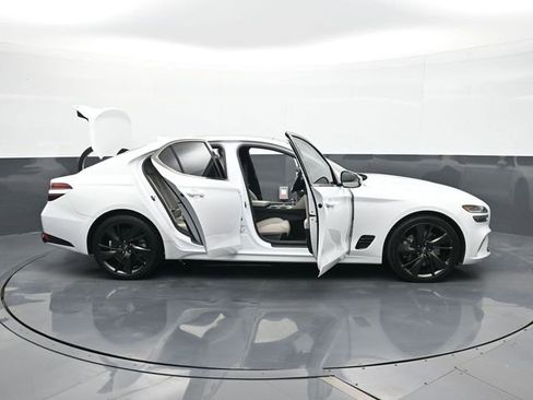 Used 2022 Genesis G70 3.3T w/ Sport Advanced Package image 32