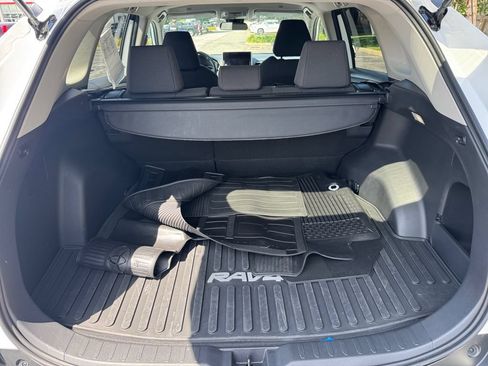 Used 2025 Toyota RAV4 LE AWD/4WD image 16