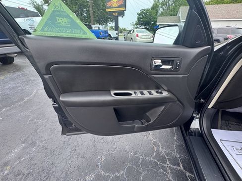Used 2010 Ford Fusion SEL FWD image 14