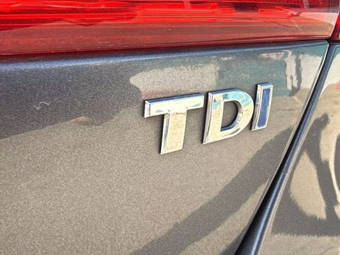 Used 2011 Volkswagen Jetta TDI image 9