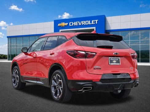 Certified 2022 Chevrolet Blazer RS w/ Enhanced Convenience Package FWD image 4