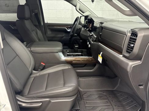 New 2026 GMC Sierra 1500 Elevation w/ Elevation Premium Package AWD/4WD image 7