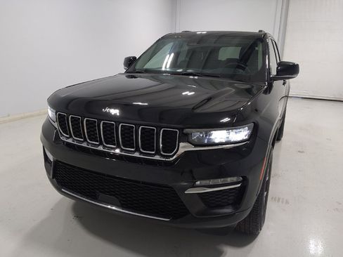 Used 2023 Jeep Grand Cherokee Limited AWD/4WD image 15