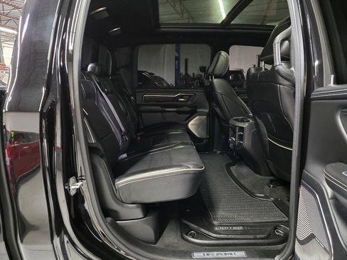 Used 2020 RAM 1500 Limited w/ Black Appearance Package AWD/4WD image 25