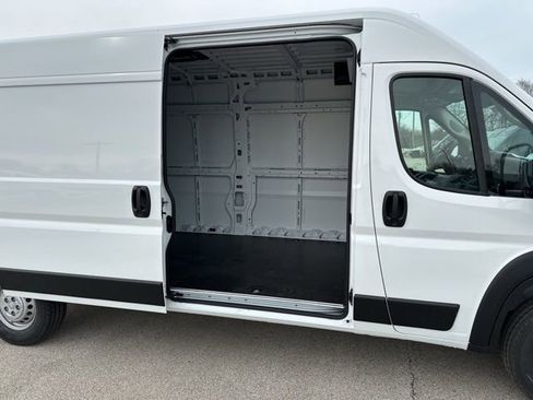New 2026 RAM ProMaster 2500 w/ Convenience Group FWD image 13