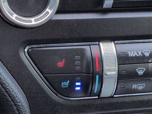Certified 2019 Ford Mustang Premium RWD image 21