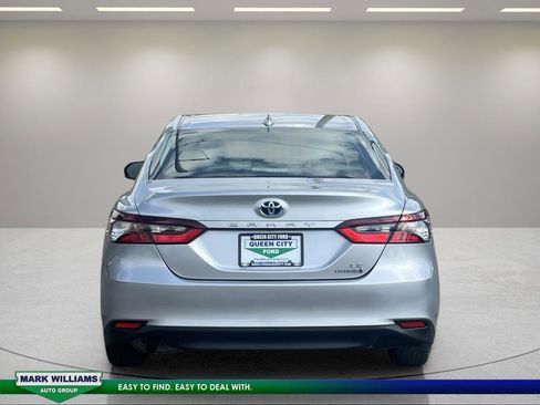 Used 2024 Toyota Camry LE FWD image 4