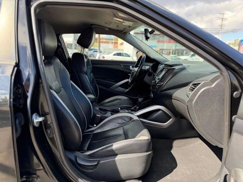 Used 2015 Hyundai Veloster Turbo FWD image 38