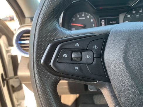 Used 2024 Chevrolet Trax LS FWD image 29