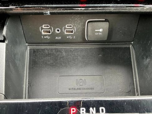 Used 2025 Jeep Grand Cherokee Altitude AWD/4WD image 15