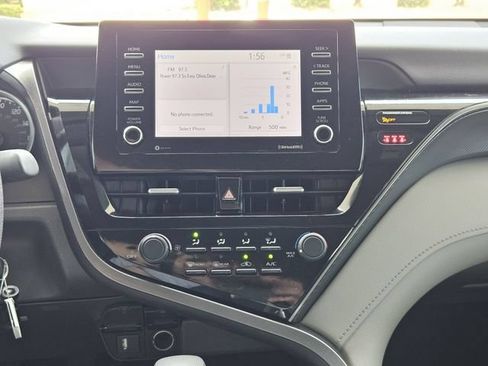 Used 2021 Toyota Camry LE FWD image 22