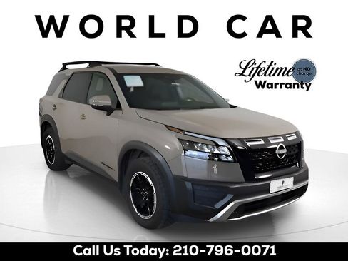 Used 2024 Nissan Pathfinder Rock Creek image 1
