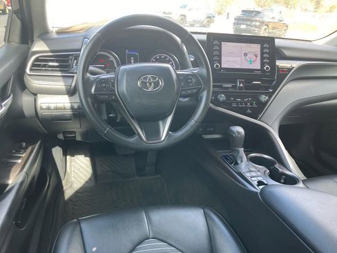 Used 2023 Toyota Camry SE image 10
