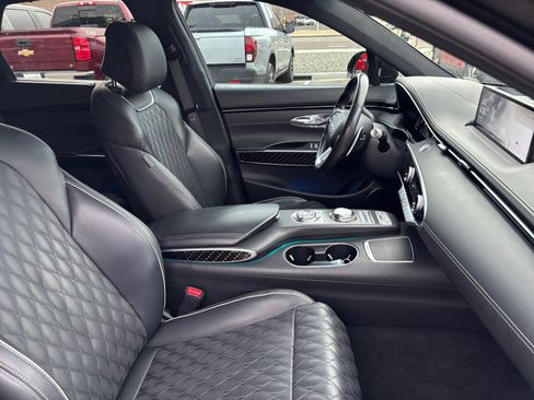 Used 2023 Genesis GV70 3.5T Sport w/ Sport Prestige Package image 19