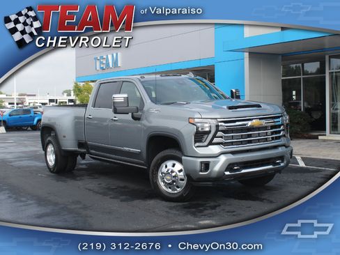 New 2026 Chevrolet Silverado 3500 High Country w/ Technology Package AWD/4WD image 1