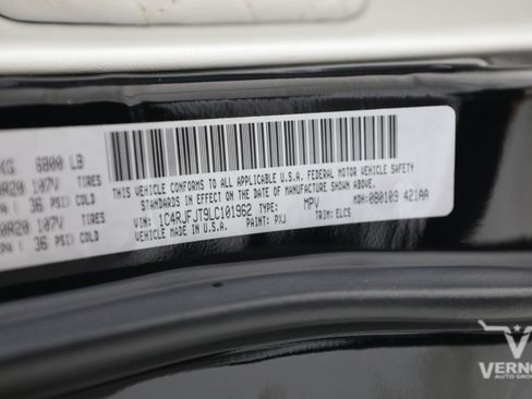 Used 2020 Jeep Grand Cherokee Summit AWD/4WD image 14