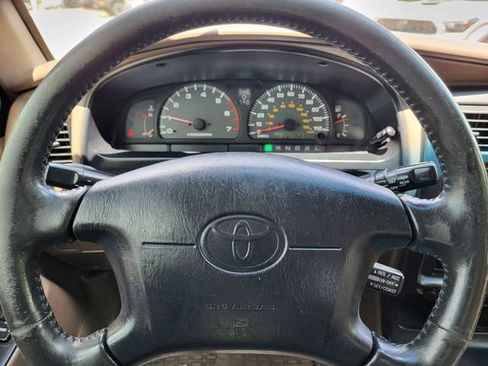 Used 2002 Toyota 4Runner SR5 AWD/4WD image 15
